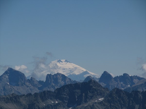 Вид на Эльбрус с вершины Надежды